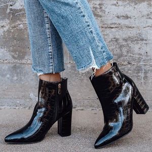 BRAND NEW LULU boots. So cute just do not fit me.